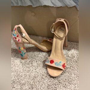 Elegant Floral Embroidered Heels